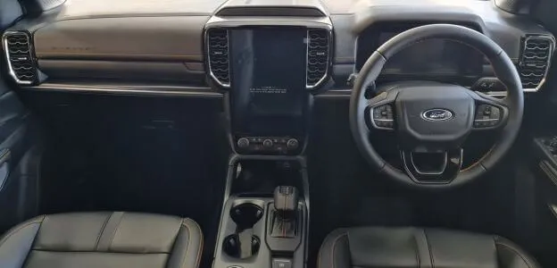 new-ford-everest-wildtrak-interior