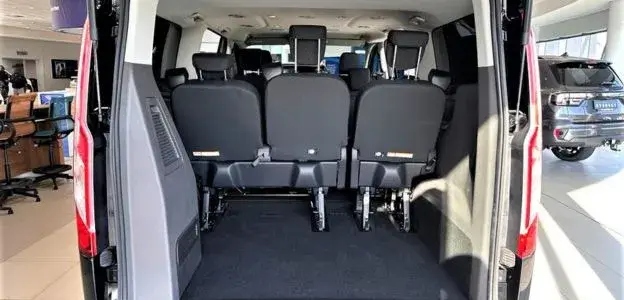 2023-ford-tourneo-custom-7-seater-bus-load-area