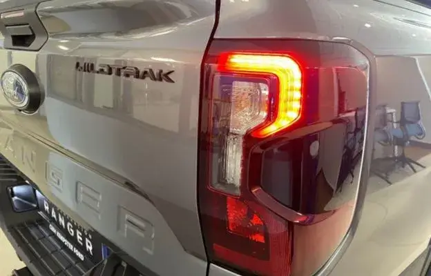 wildtrak-brake-lights