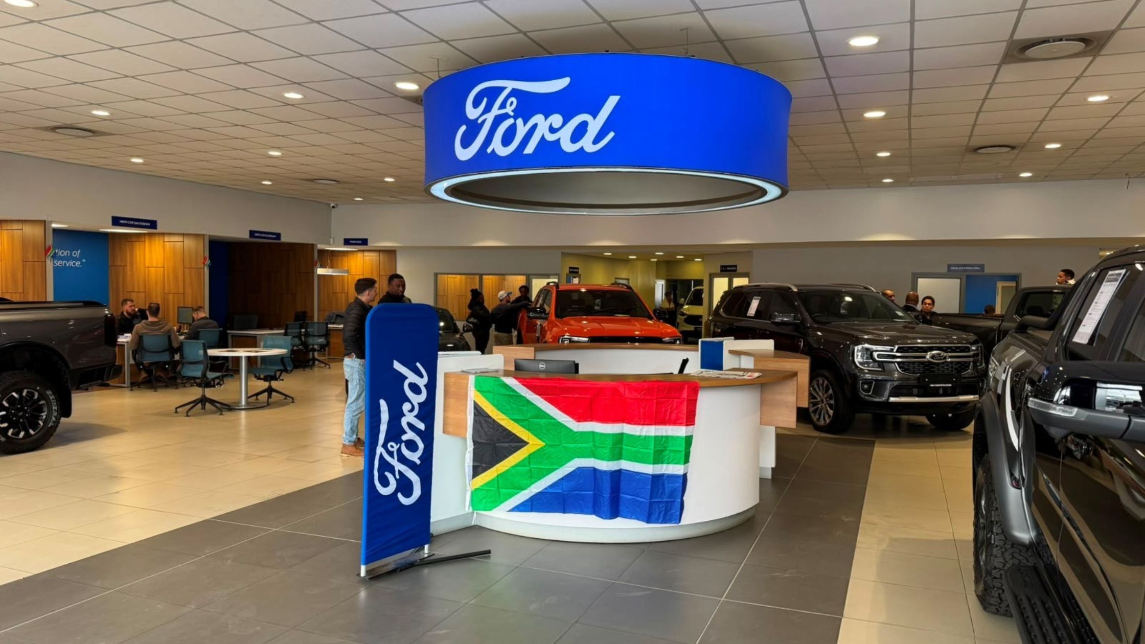 CMH l Ford Gezina l New Cars Showoom floor