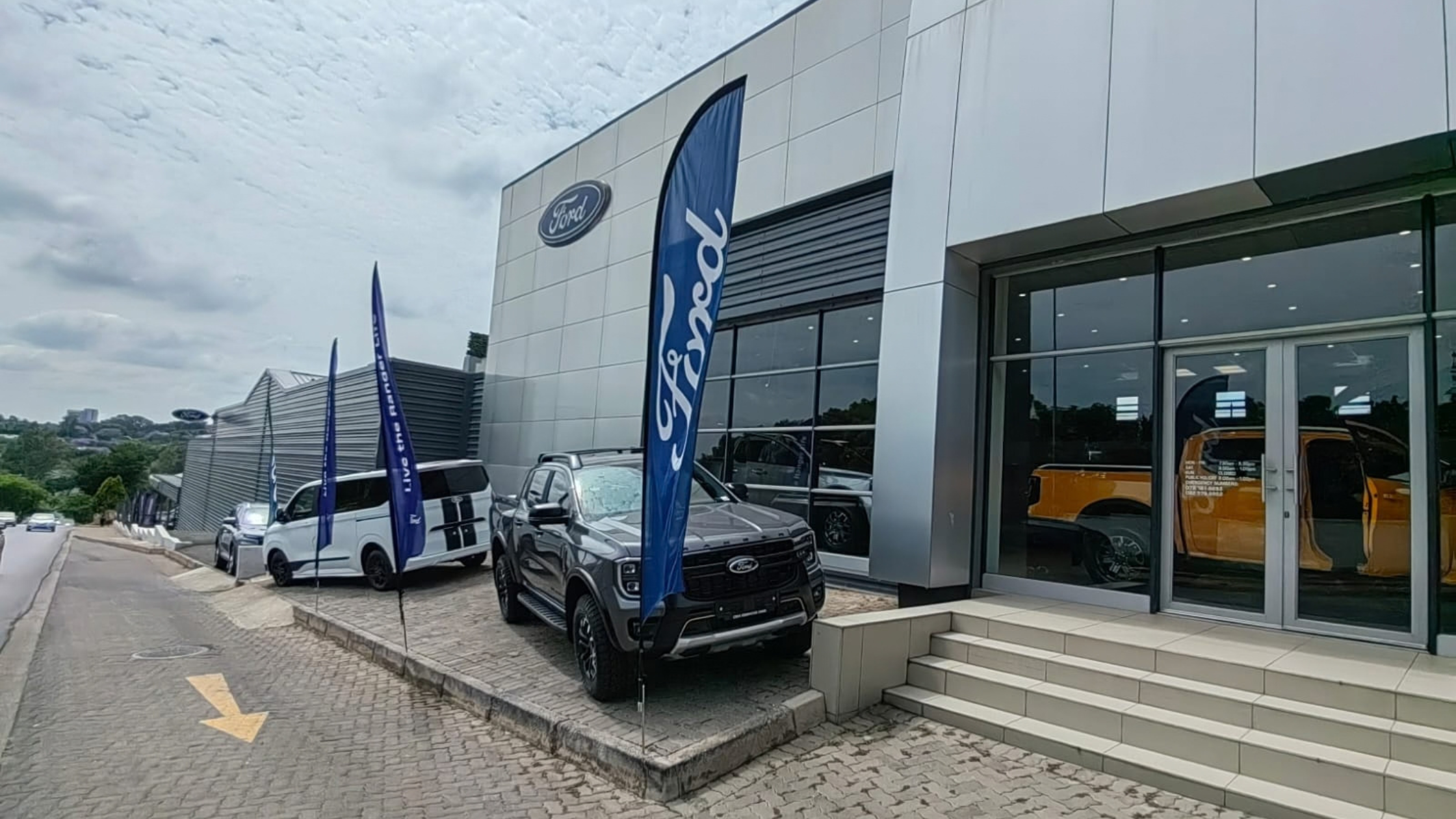 CMH FORD RANDBURG Outside Dealership