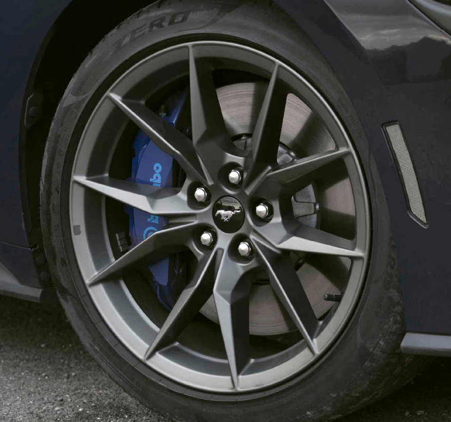 Seamless connectivity, built in - Ford Mustang